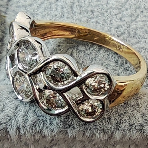 Кольцо в красном золоте с бриллиантами